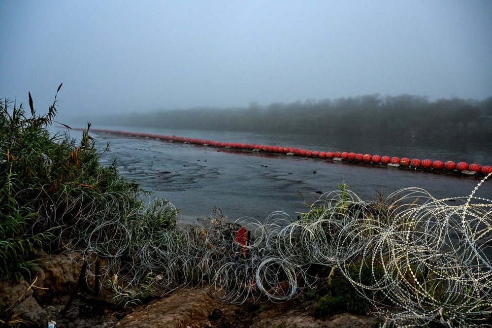 What the Supreme Court Ruling About Texas' Razor Wire Actually Means