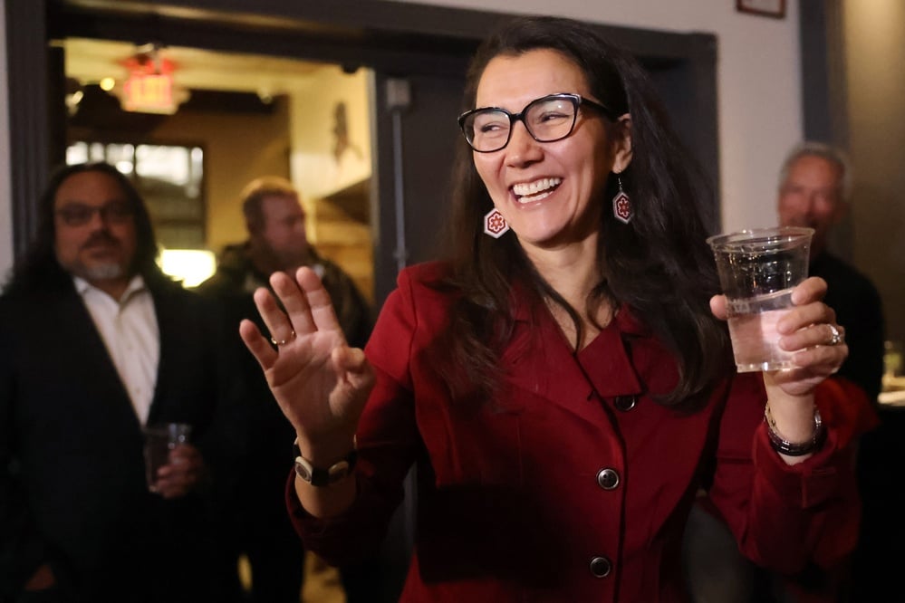 Times report alleges Peltola allies recruited a second Dan Sullivan as an Alaska ballot spoiler; DOJ sues to block certification, Dunleavy probes, Democrats deny Balanced News