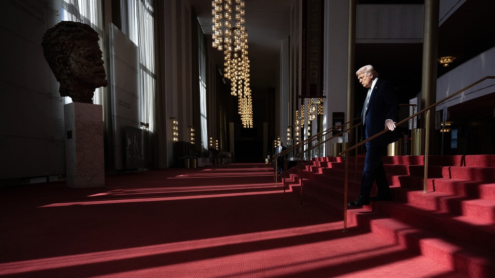 Trump's Kennedy Center Debut: Les Mis and Six-Figure Checks
