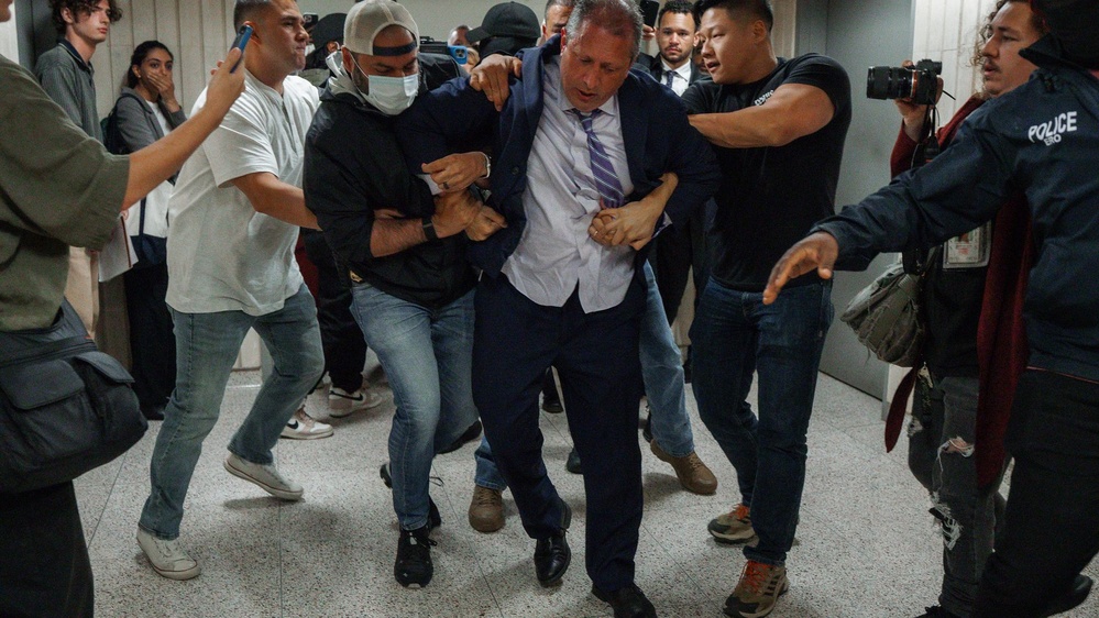 Brad Lander arrested for obstructing ICE during NYC mayoral campaign