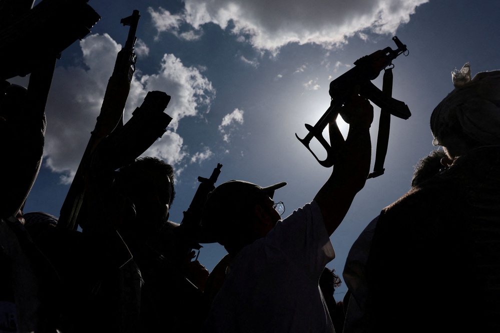 Houthi rebels capture key Red Sea port in Yemen
