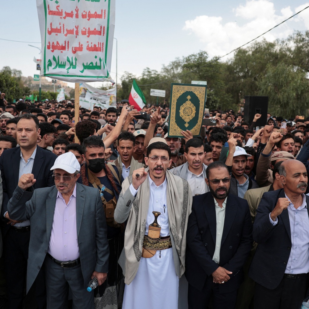 Saudi Response to Houthis' Attacks on Ships May Be a New War