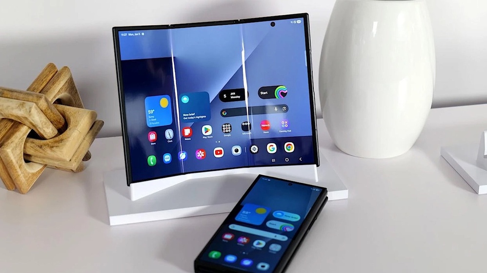 Source: https://www.engadget.com/2220849/i-still-want-samsungs-discontinued-galaxy-z-trifold/