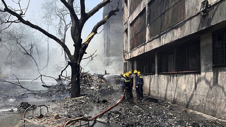 Air India Boeing 787 crashes in Ahmedabad, killing 240