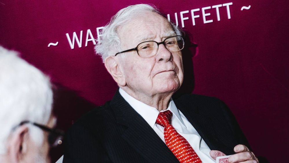 Warren Buffett touts US stock holdings, Japan investments