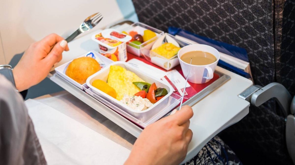 United Airlines makes big food and beverage changes