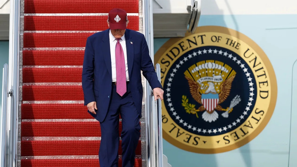 Appeals court sides with Trump, allows tariffs to stay in place