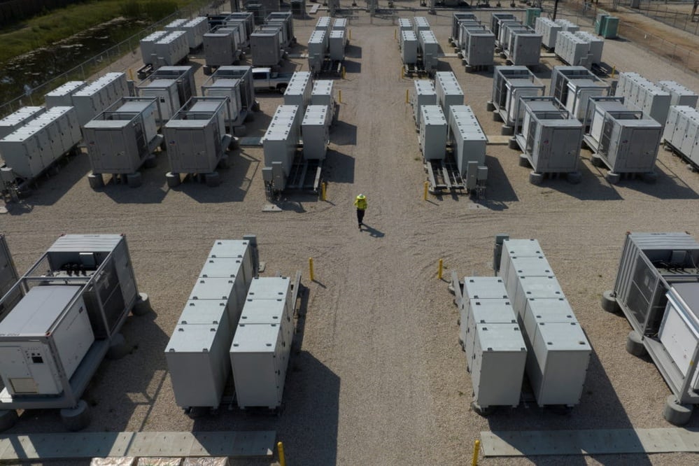 Government funding and supportive policies are accelerating energy storage deployments and innovation.