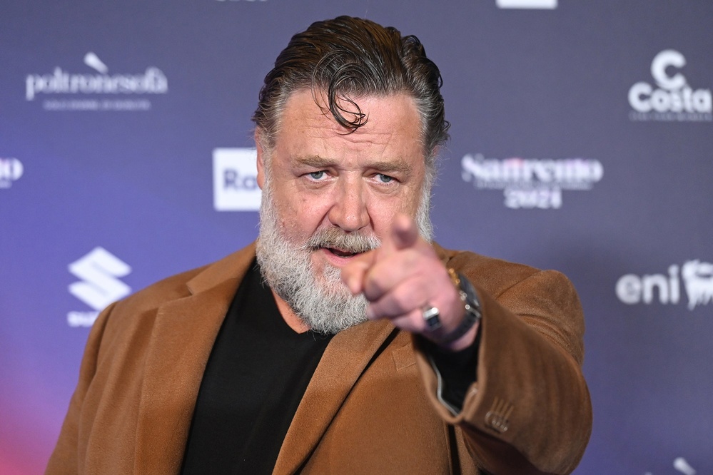 Russell Crowe Shaves for the First Time in a Half Decade