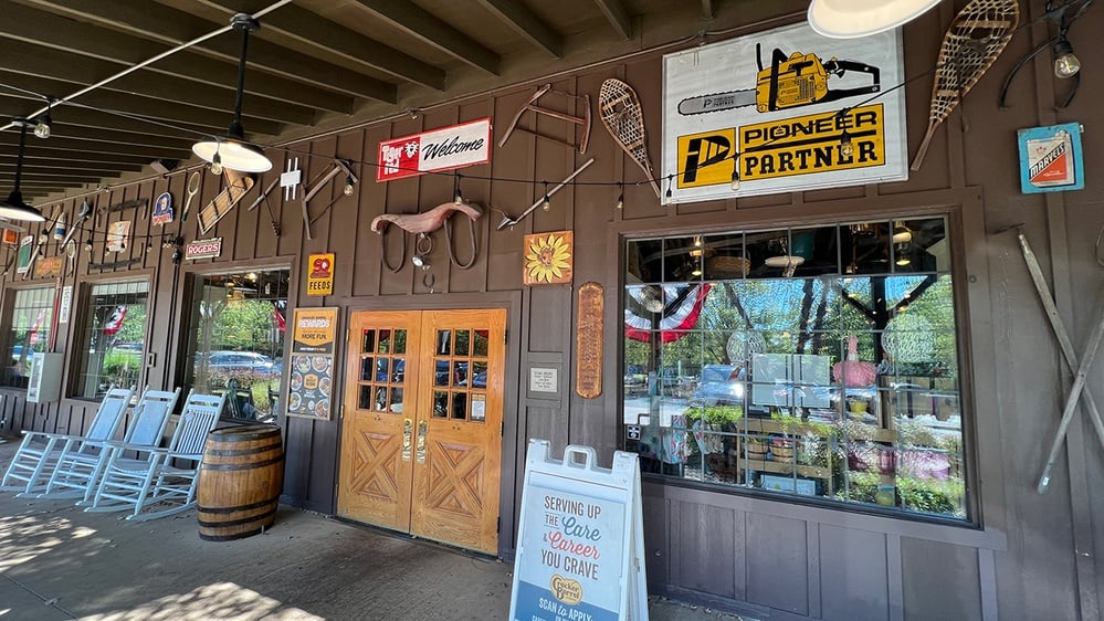 Cracker Barrel will replace CEO Julie Masino with former Bloomin’ Brands chief David Deno on August 10
