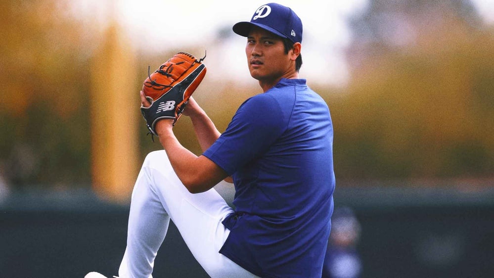 Dodgers' Shohei Ohtani nears pitching return after 1st bullpen of spring training