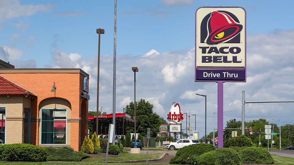 McDonald's E. coli outbreak leads Taco Bell, Pizza Hut to yank onions out of caution