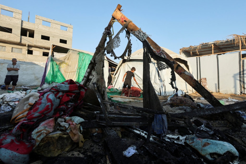 Recent airstrikes on Gaza schools have resulted in numerous civilian deaths.