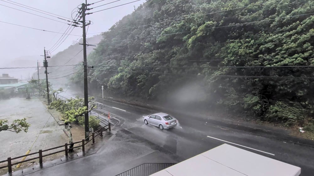 Typhoon Dolphin made landfall in Zhejiang after injuring residents in Japan and prompting mass evacuations across eastern China Balanced News