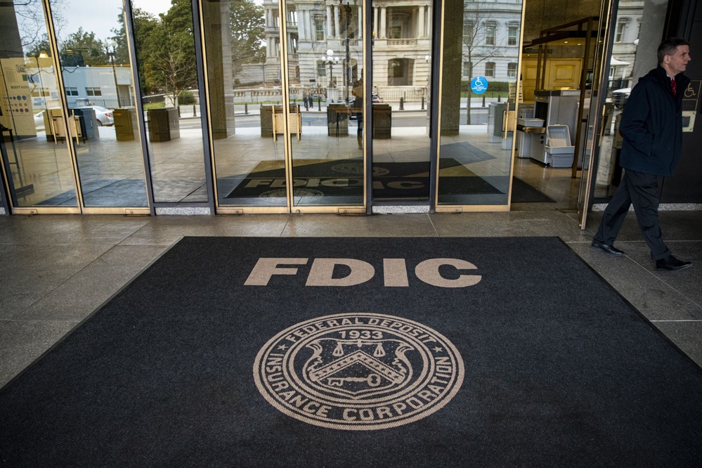 Minnesota bankers appeal dismissal of suit over FDIC's fee guidance