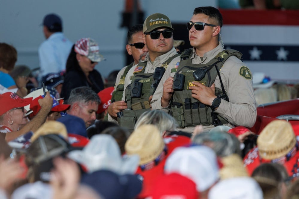 Man with guns arrested at checkpoint outside Trump rally in California, authorities say