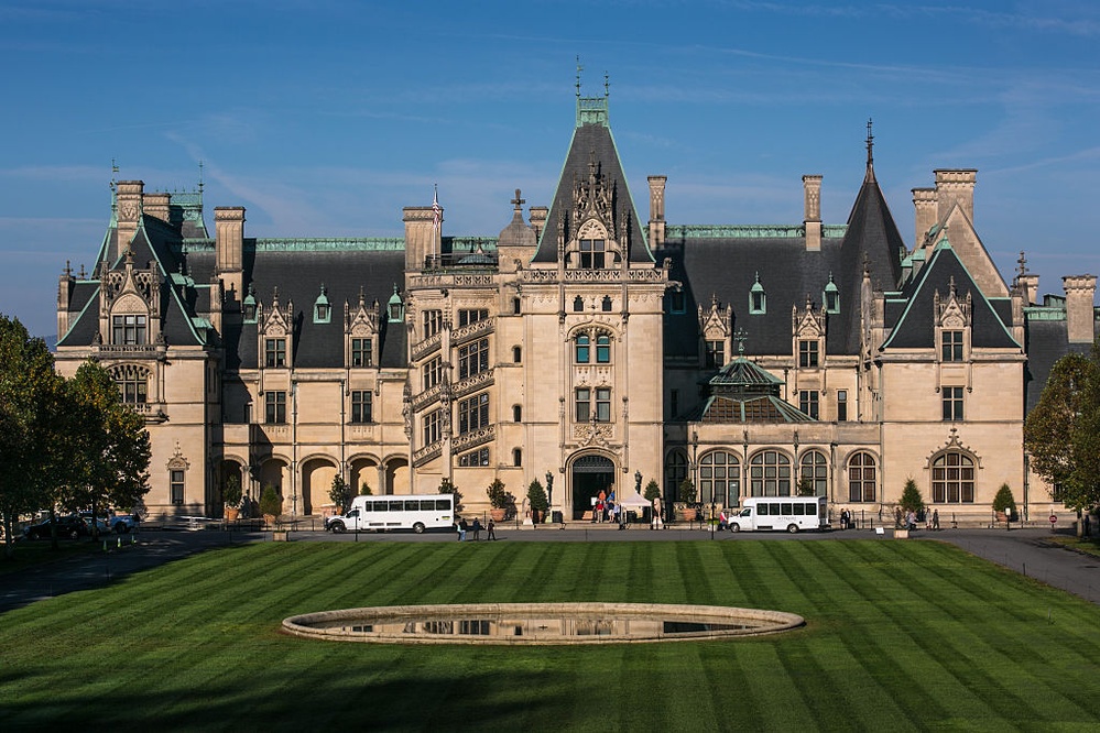 North Carolina's Biltmore Estate announces reopening date after Helene