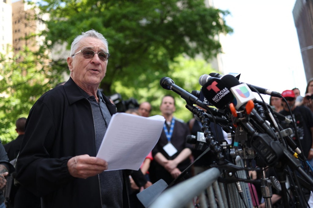 WATCH: Robert De Niro and Jan. 6 first responders speak outside Trump's hush money trial