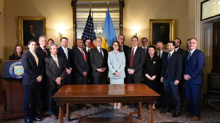 US and Ukraine sign minerals deal for resource access
