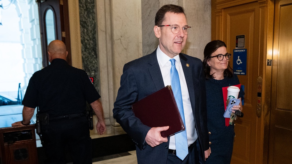 Tom Kean says he was hospitalized with depression, leading to four months away from Congress
