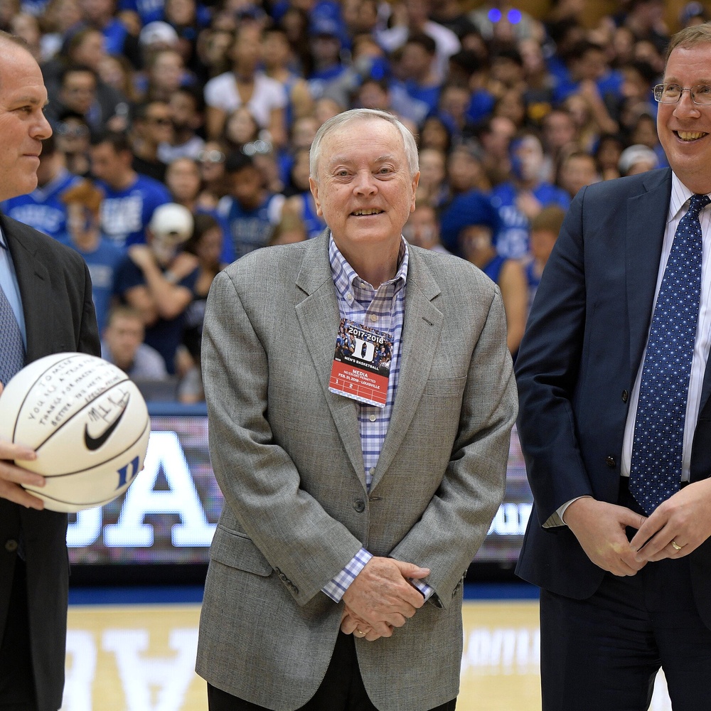 Mike Patrick, Voice of Sunday Night N.F.L. Games on ESPN, Dies at 80