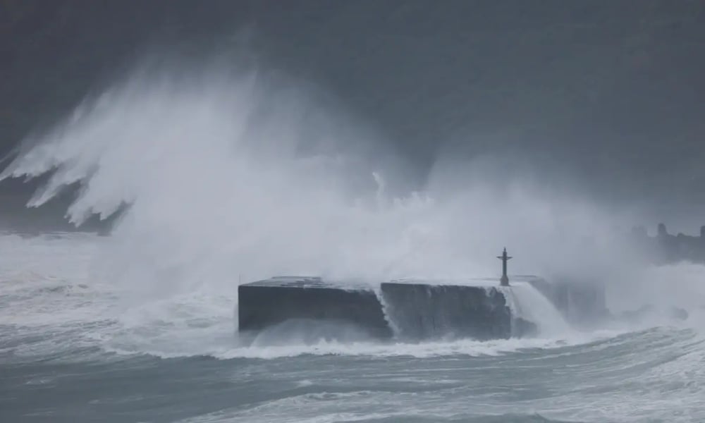 Super Typhoon Champi, 2026's strongest storm at 185 mph, brushes Taiwan, killing one, injuring 500+, cutting power to 288,000 homes