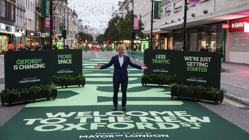 Source: https://theweek.com/transport/the-long-road-to-oxford-streets-pedestrianisation