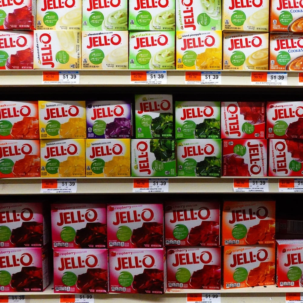 Kraft Heinz and General Mills to remove synthetic dyes by 2027.