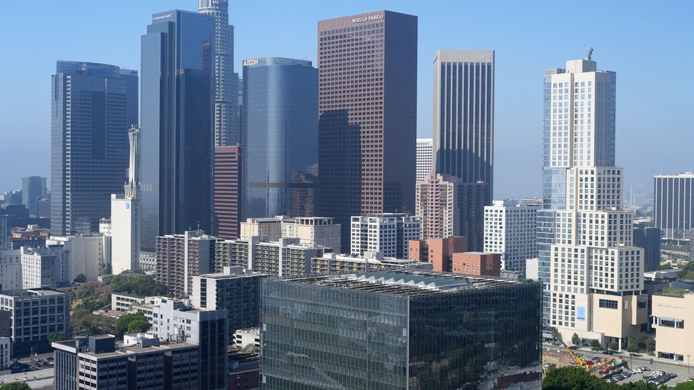 Some LA migrant street vendors being paid to stay at home