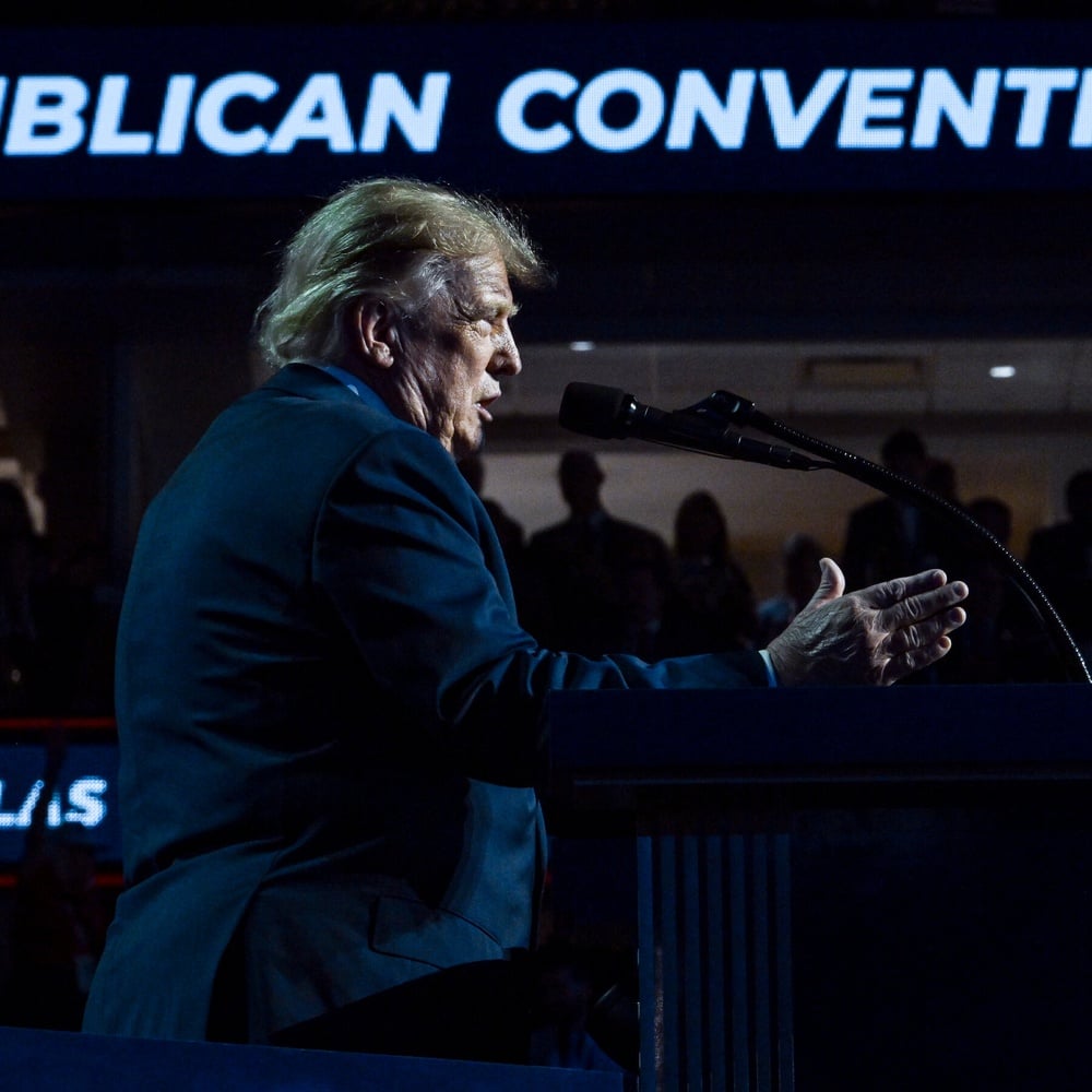 Trump pledged $5,000 'Trump dividend' checks for every adult if Republicans win the 2026 midterms, offering no funding mechanism or legality details