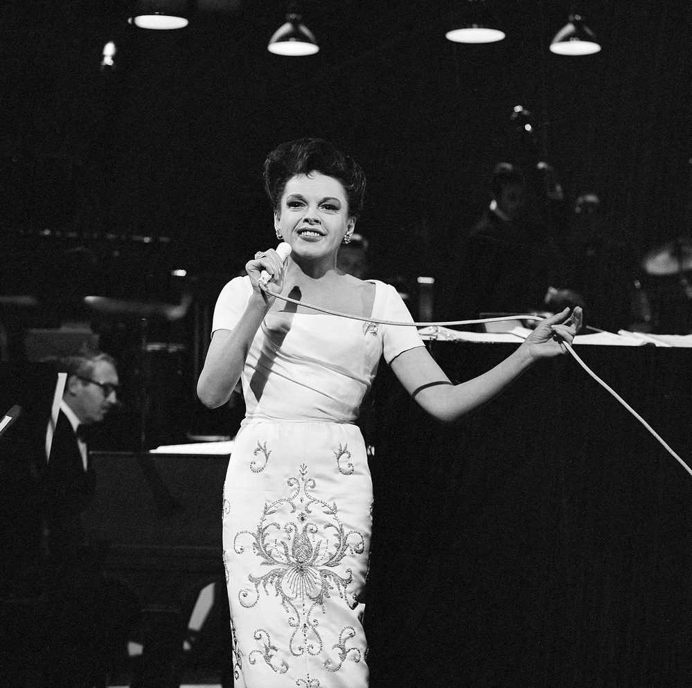 Rainbow's End: Judy Garland's Triumphs and Tragedies