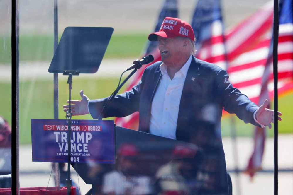 WATCH: Trump speaks at campaign rally in central Wisconsin