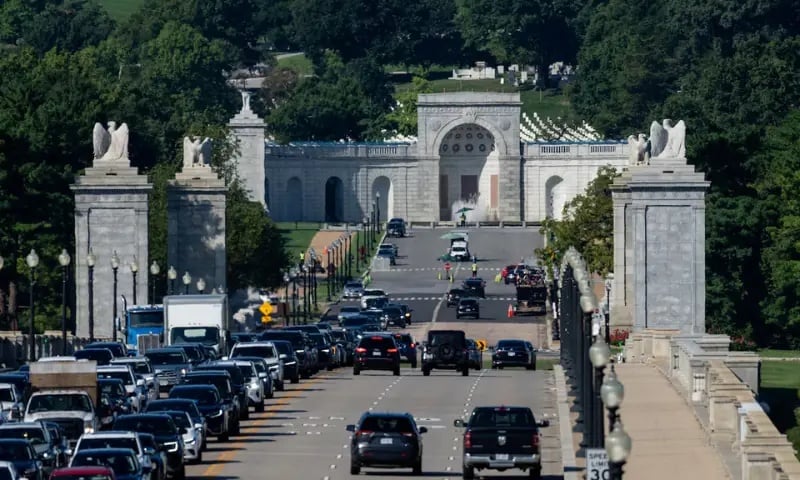 Trump announces his planned Arlington triumphal arch will double as a drone/sniper military complex, citing an unspecified military request