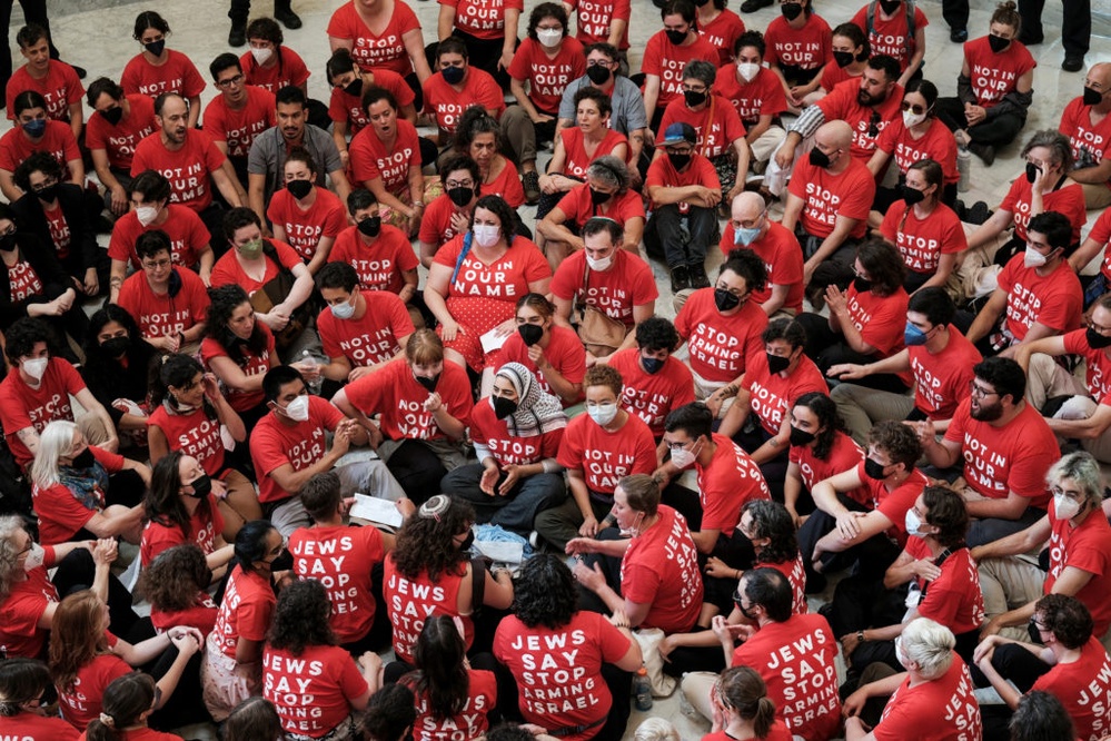 Demonstrators stage protest against Netanyahu visit on Capitol Hill