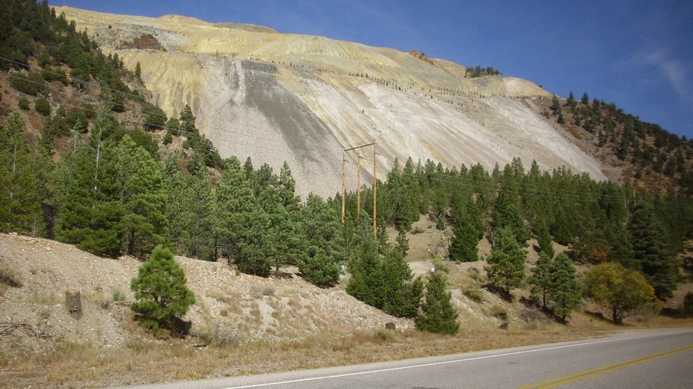 Forgoing Fossil Fuels, a New Mexico Utility Eyes Green Hydrogen