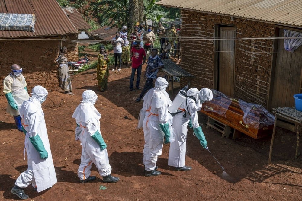 Bundibugyo Ebola outbreak in DRC/Uganda; no vaccine; cross-border risk
