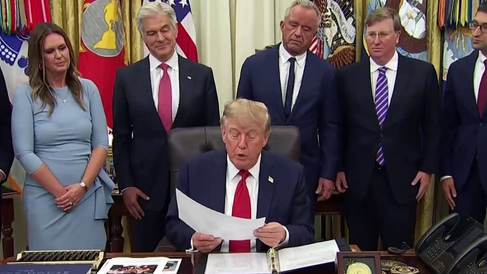 Trump announced banning CNN, MS NOW and Politico from the White House for 'fake news'; enforcement unclear, outlets vow First Amendment fight