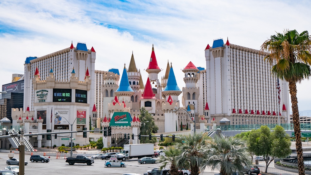 Gambler walks away from Las Vegas slot machine a millionaire: 'It happened again!'