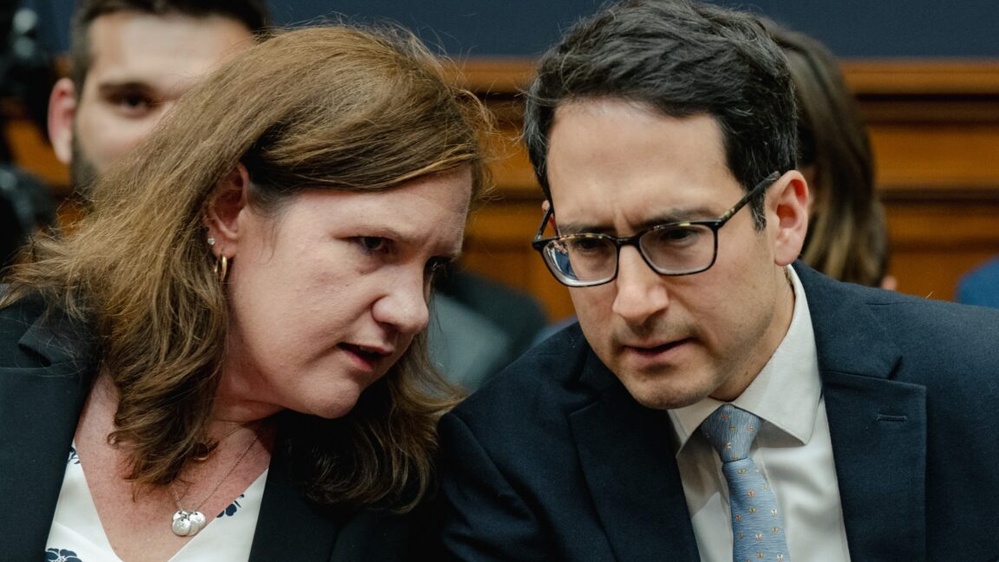Trump fired Democratic FTC commissioners, igniting a constitutional and legal debate.