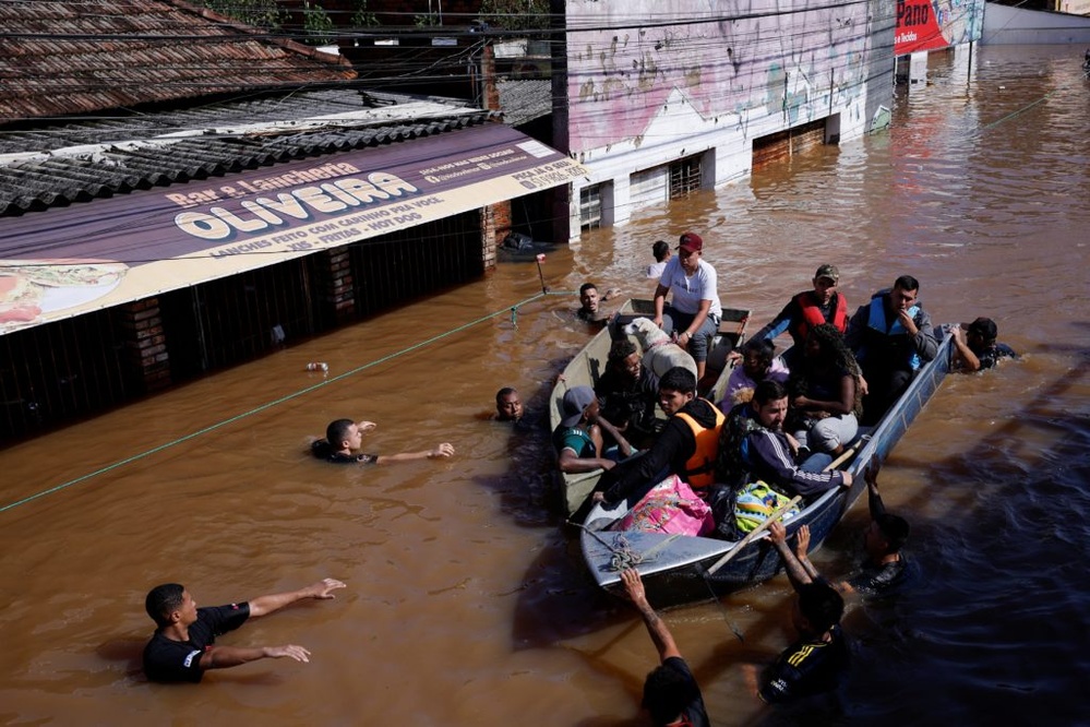 Floods in southern Brazil kill at least 75 people in a week, force more than 80,000 to evacuate