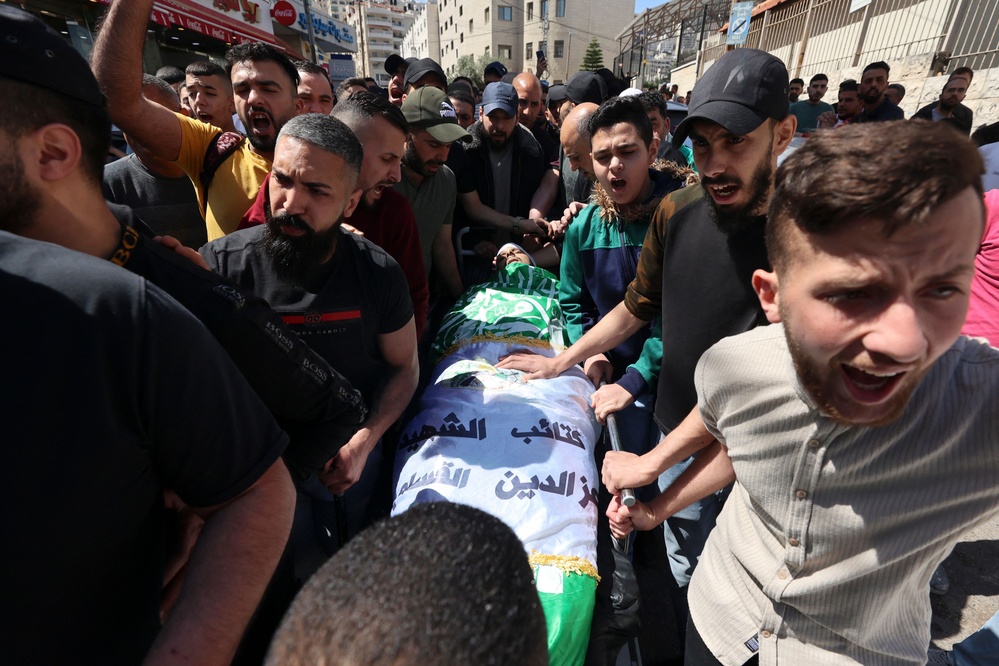 Israeli forces kill Hamas militants