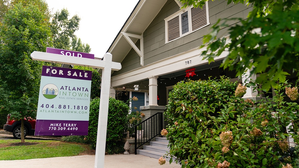 Mortgage rates climb further, near 23-year high