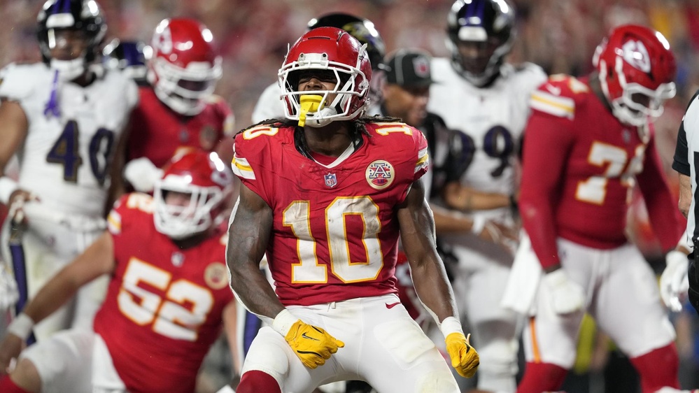 Chiefs begin Super Bowl defending campaign with close win over Ravens