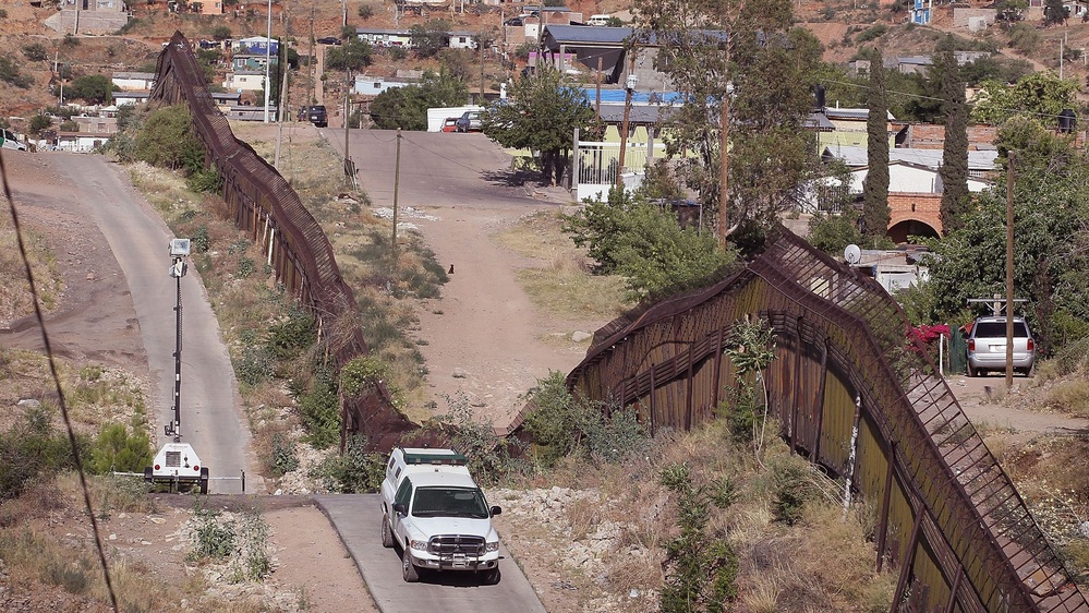 State worker in Arizona charged with migrant smuggling, boss' job in question