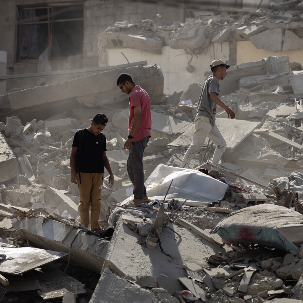Israel's Military Appears Poised to Expand Into Gaza City Amid Cease-Fire Calls